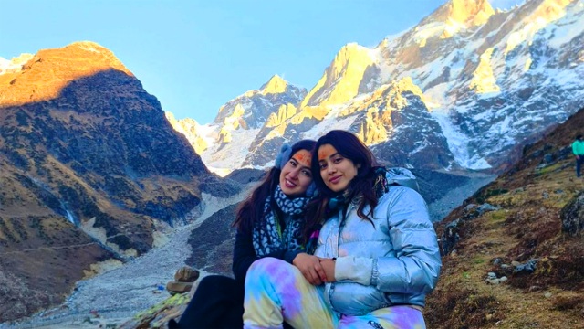 সারা-জাহ্নবীর ছবি ভাইরাল সারা-জাহ্নবীর ছবি ভাইরাল