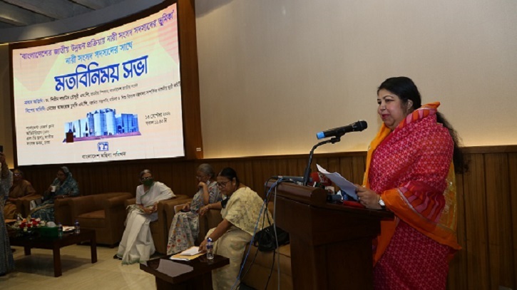 ‘উঠান বৈঠকের মাধ্যমে নারীদের সচেতন করতে হবে’ ‘উঠান বৈঠকের মাধ্যমে নারীদের সচেতন করতে হবে’