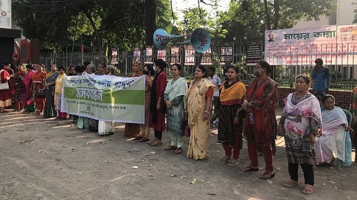 ‘সাম্প্রদায়িক সহিংসতা বন্ধে মানসিক পরিবর্তন প্রয়োজন’ ‘সাম্প্রদায়িক সহিংসতা বন্ধে মানসিক পরিবর্তন প্রয়োজন’