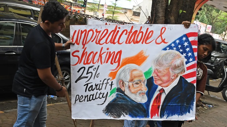 রাশিয়ার তেল নিয়ে ট্রাম্পের হুমকি, ভারতের পাল্টা জবাব
