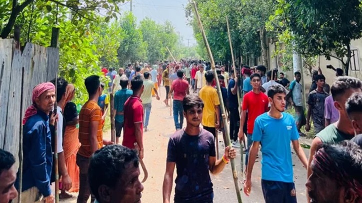বিজয়নগর দুপক্ষের সংঘর্ষে ১৫ জন আহত বিজয়নগর দুপক্ষের সংঘর্ষে ১৫ জন আহত