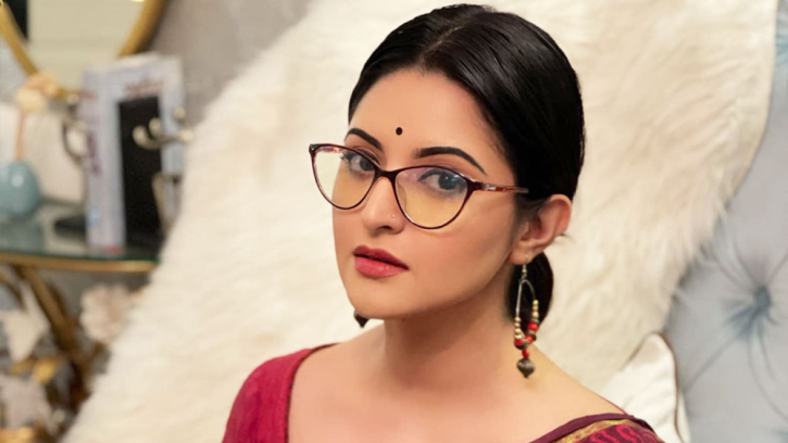 ডিভোর্স নিয়ে মুখ খুললেন পরীমণি ডিভোর্স নিয়ে মুখ খুললেন পরীমণি
