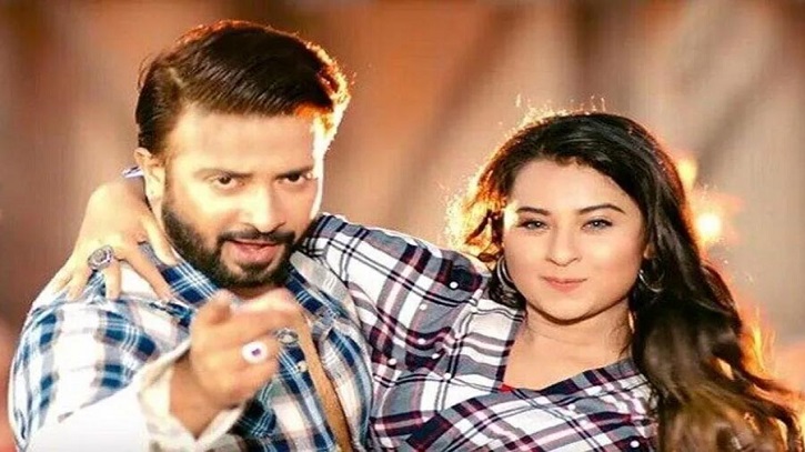 শাকিবের প্রশংসায় পঞ্চমুখ বুবলী শাকিবের প্রশংসায় পঞ্চমুখ বুবলী