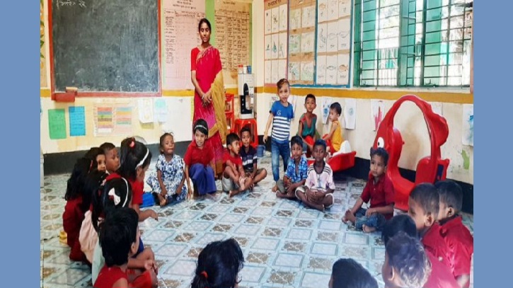 শিক্ষার আলোয় আলোকিত চা বাগানের শিশুরা শিক্ষার আলোয় আলোকিত চা বাগানের শিশুরা