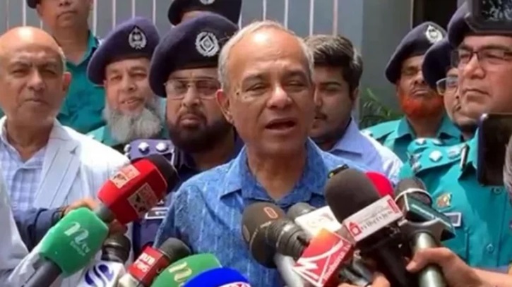 একসাথে বেশি মানুষ ঢাকা ছাড়ায় দুর্ভোগ হচ্ছে: স্বরাষ্ট্র উপদেষ্টা