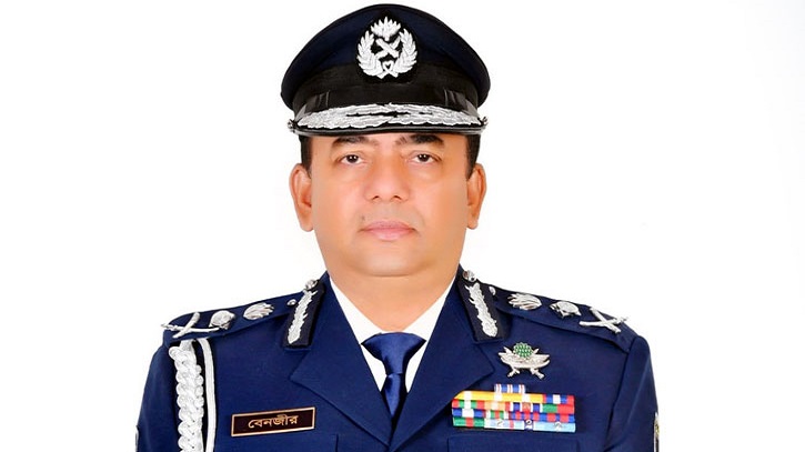 আইজিপি বেনজীর আহমেদ অবসরে যাচ্ছেন আইজিপি বেনজীর আহমেদ অবসরে যাচ্ছেন