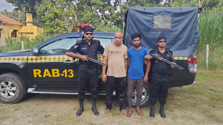 দিনাজপুরে দুই মাদক কারবারী গ্রেফতার দিনাজপুরে দুই মাদক কারবারী গ্রেফতার