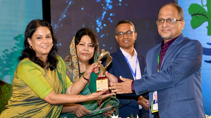 বৃক্ষরোপণ, পরিবেশ ও বন্যপ্রাণী সংরক্ষণে জাতীয় পুরস্কার প্রদান বৃক্ষরোপণ, পরিবেশ ও বন্যপ্রাণী সংরক্ষণে জাতীয় পুরস্কার প্রদান