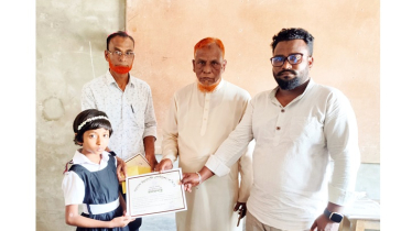 সরিষাবাড়ীতে কৃতি শিক্ষার্থীদের মাঝে বৃত্তির অর্থ ও সনদ বিতরণ