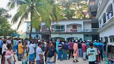 মাদরাসাছাত্রকে গলা কেটে হত্যা করলো সহপাঠী মাদরাসাছাত্রকে গলা কেটে হত্যা করলো সহপাঠী
