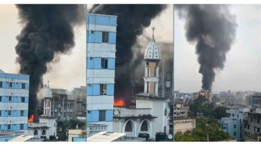 শেওড়াপাড়ায় মেট্রো স্টেশন সংলগ্ন ভবনে অগ্নিকাণ্ড