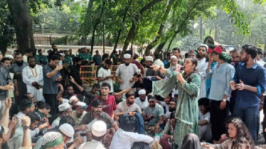 আওয়ামী লীগ নিষিদ্ধের দাবি সরকার গুরুত্বের সঙ্গে বিবেচনা করছে