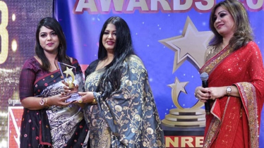 যুক্তরাষ্ট্রে পুরস্কৃত রেজওয়ানা এলভিস