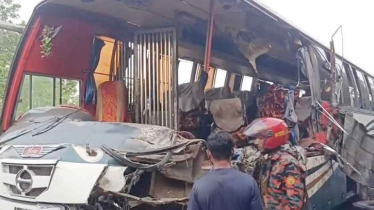 দিনাজপুরে দাঁড়িয়ে থাকা ট্রাকে বাসের ধাক্কা, নিহত ৫ 