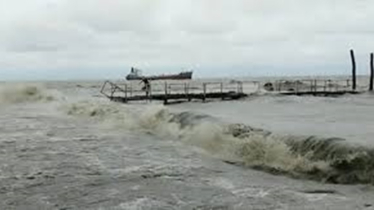 হাতিয়ার সঙ্গে সারা দেশের নৌ-যোগাযোগ বন্ধ