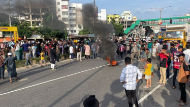 ঢাকা-চট্টগ্রাম মহাসড়কে ছাত্র-জনতার বিক্ষোভ