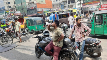 গরমে হাঁসফাঁস ঢাকাবাসী