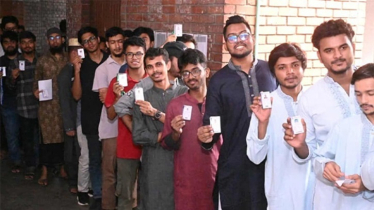 জাকসুর ভোট হাতে গণনার সিদ্ধান্ত