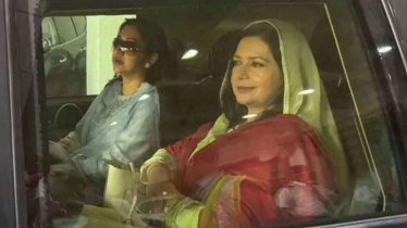১৭ বছর পর দেশে ফিরলেন জোবাইদা রহমান
