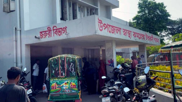 ঈশ্বরদীতে কাভার্ড ভ্যানের ধাক্কায় মা-মেয়েসহ নিহত ৩