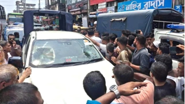 নোয়াখালীতে ভ্রাম্যমাণ আদালতের অভিযানে হামলা