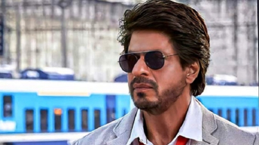 আহত হওয়ার খবর ভুয়া, তবে কেন দেশ ছাড়লেন শাহরুখ
