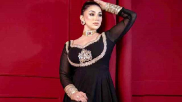 আত্মসমর্পণ করলেন অপু বিশ্বাস