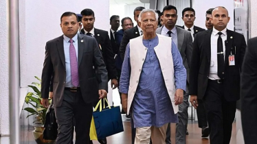 যুক্তরাজ্য সফর শেষে দেশে ফিরেছেন প্রধান উপদেষ্টা