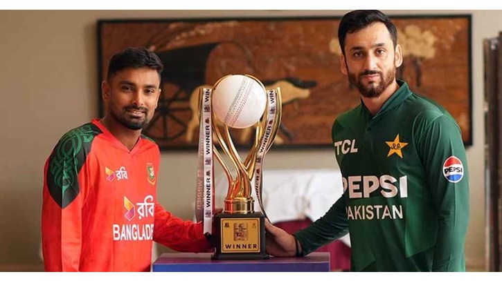 বাংলাদেশ-পাকিস্তান টি-টোয়েন্টি সিরিজের ট্রফি উন্মোচন
