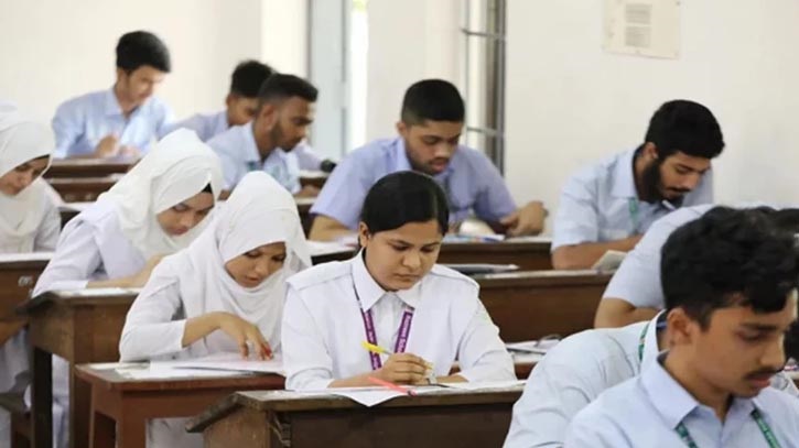 ২০২৫ সালের এসএসসি ও এইচএসসি পরীক্ষা দুই মাস পেছাচ্ছে ২০২৫ সালের এসএসসি ও এইচএসসি পরীক্ষা দুই মাস পেছাচ্ছে