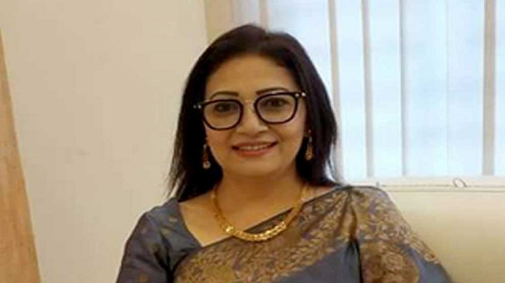 স্বামী-সন্তানসহ হেনরীর দেশত্যাগে নিষেধাজ্ঞা স্বামী-সন্তানসহ হেনরীর দেশত্যাগে নিষেধাজ্ঞা