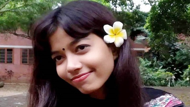 অরিত্রীর আত্মহত্যা: দুই শিক্ষিকার বিরুদ্ধে পরোয়ানা অরিত্রীর আত্মহত্যা: দুই শিক্ষিকার বিরুদ্ধে পরোয়ানা