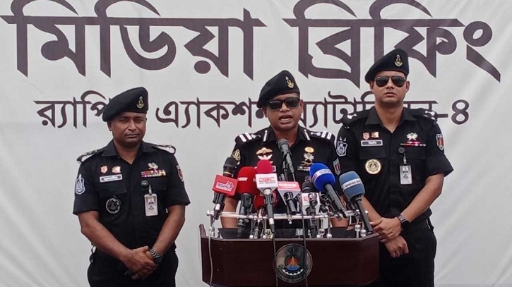 ঢাকায় বেড়েছে গোয়েন্দা নজরদারি ঢাকায় বেড়েছে গোয়েন্দা নজরদারি