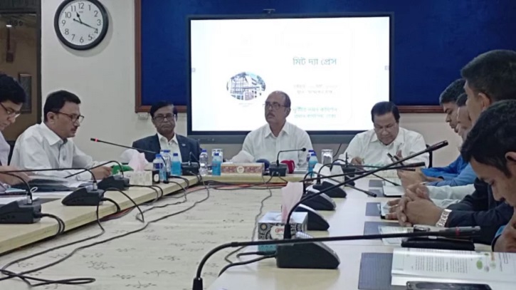 নির্বাচনী বছরে চোখ-কান খোলা রাখবে দুদক: চেয়ারম্যান নির্বাচনী বছরে চোখ-কান খোলা রাখবে দুদক: চেয়ারম্যান