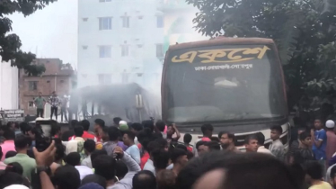 3 buses set on fire in Dhaka’s Maniknagar