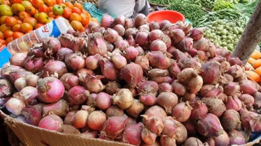 Onion price drops