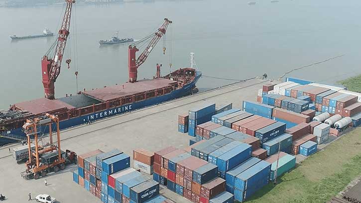 5th consignment of Bangabandhu Rail Bridge machinery reaches Mongla port