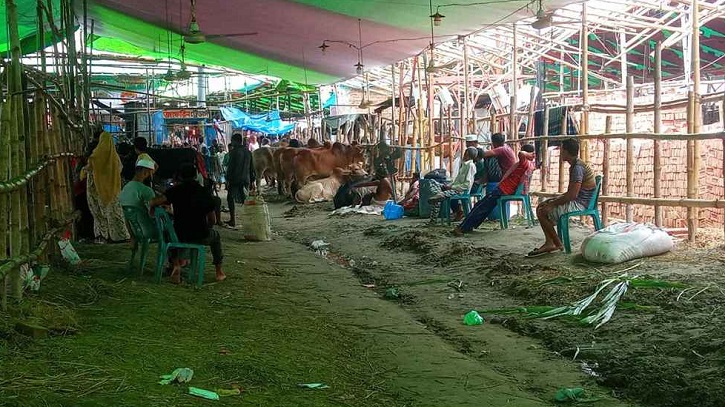 হাটে নেই পর্যাপ্ত পশু, বেড়েছে ক্রেতার চাপ