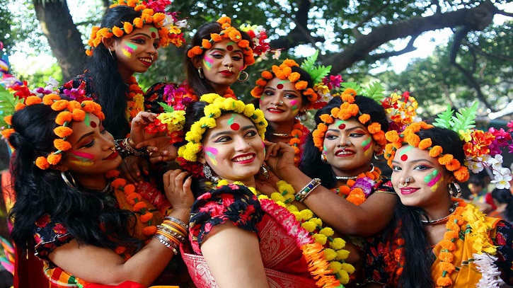 এবারও পহেলা ফাল্গুন ও ভালোবাসা দিবস একইদিনে এবারও পহেলা ফাল্গুন ও ভালোবাসা দিবস একইদিনে