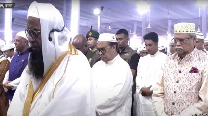 জাতীয় ঈদগাহে নামাজ পড়লেন রাষ্ট্রপতি জাতীয় ঈদগাহে নামাজ পড়লেন রাষ্ট্রপতি