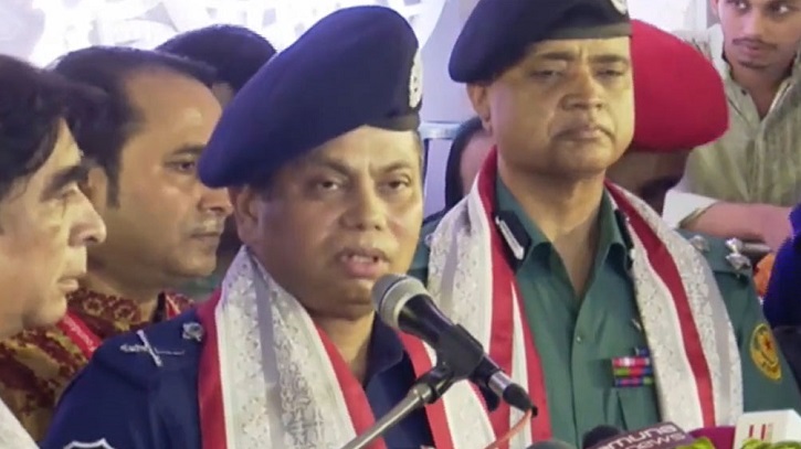 পূজায় অপ্রীতিকর ঘটনায় ১৭ জন গ্রেপ্তার: আইজিপি পূজায় অপ্রীতিকর ঘটনায় ১৭ জন গ্রেপ্তার: আইজিপি