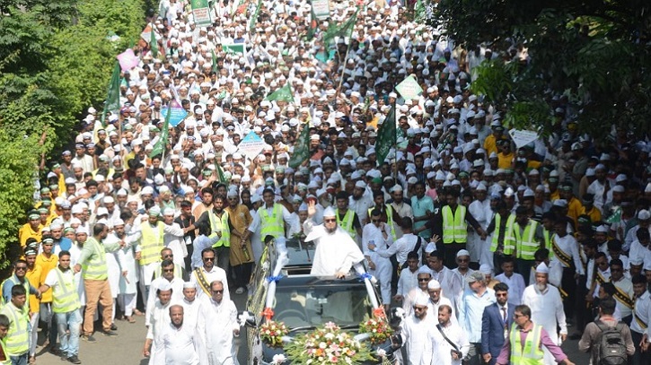 ঈদে মিলাদুন্নবী উপলক্ষে রাজধানীতে ধর্মীয় শোভাযাত্রা ঈদে মিলাদুন্নবী উপলক্ষে রাজধানীতে ধর্মীয় শোভাযাত্রা