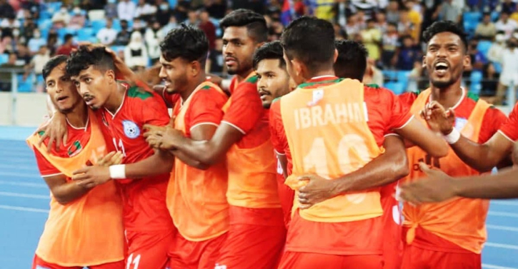 কম্বোডিয়াকে হারাল বাংলাদেশ কম্বোডিয়াকে হারাল বাংলাদেশ