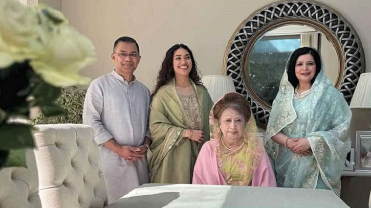 ১৭ বছর পর শাশুড়ির সঙ্গে দেশে ফিরছেন জোবাইদা রহমান ১৭ বছর পর শাশুড়ির সঙ্গে দেশে ফিরছেন জোবাইদা রহমান