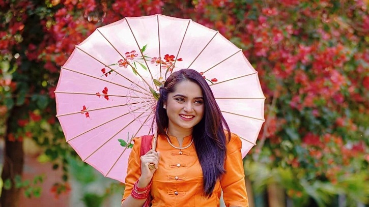 ‘ব্যাটে বলে মিললেই সিনেমায় পাওয়া যাবে’ ‘ব্যাটে বলে মিললেই সিনেমায় পাওয়া যাবে’