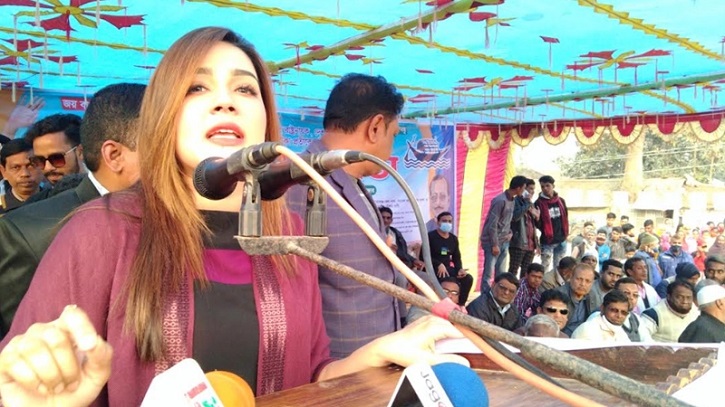উন্নয়ন চাইলে নৌকায় ভোট দিতে হবে: মাহি উন্নয়ন চাইলে নৌকায় ভোট দিতে হবে: মাহি