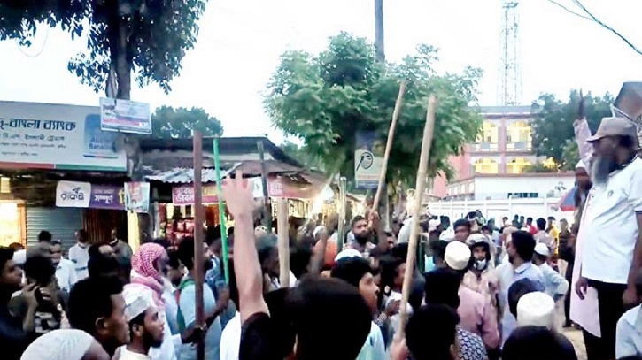 হামলার পর বন্ধ ‘গাজী কালু-চম্পাবতী মেলা’ হামলার পর বন্ধ ‘গাজী কালু-চম্পাবতী মেলা’