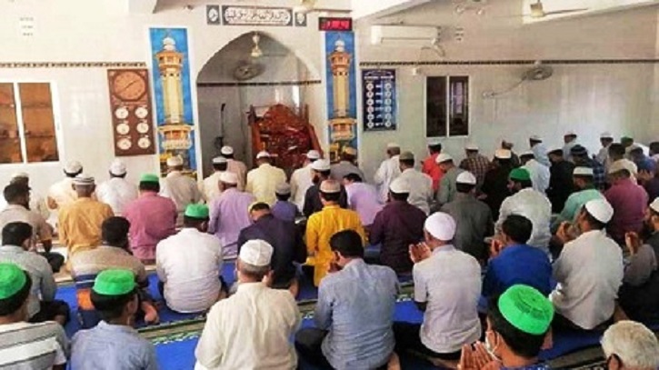 জুলাই শহীদদের জন্য আজ মসজিদে বিশেষ দোয়া