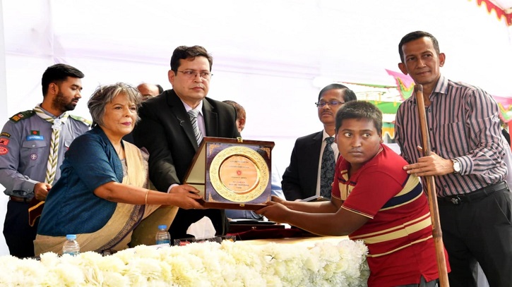 প্রতিবন্ধীরা সমাজের বোঝা নয়, বিশেষ মেধা সম্পন্ন ব্যক্তি প্রতিবন্ধীরা সমাজের বোঝা নয়, বিশেষ মেধা সম্পন্ন ব্যক্তি