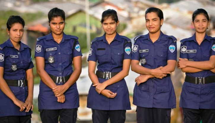 ১২০ টাকায় পুলিশে চাকরি ১২০ টাকায় পুলিশে চাকরি